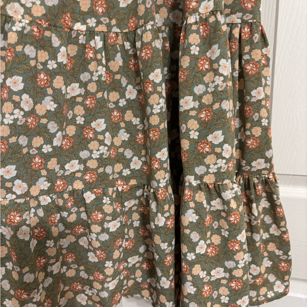 Baltic Born Women's Marta Smocked Midi Dress Size Size 1X Floral - Picture 7 of 9